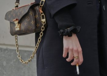 Zemlja koja je pušala seksi raščlanjiva se s cigaretama