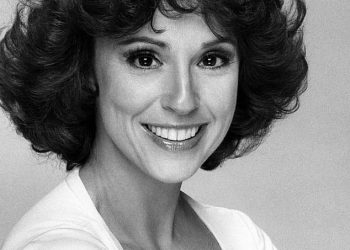 Zvijezda Opće bolnice Denise Alexander Dead u 85: Legenda sapuna također je djelovala u danima našeg života