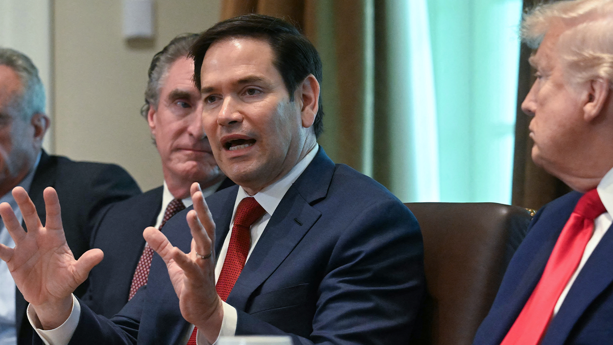 Marco Rubio na sastanku kabineta