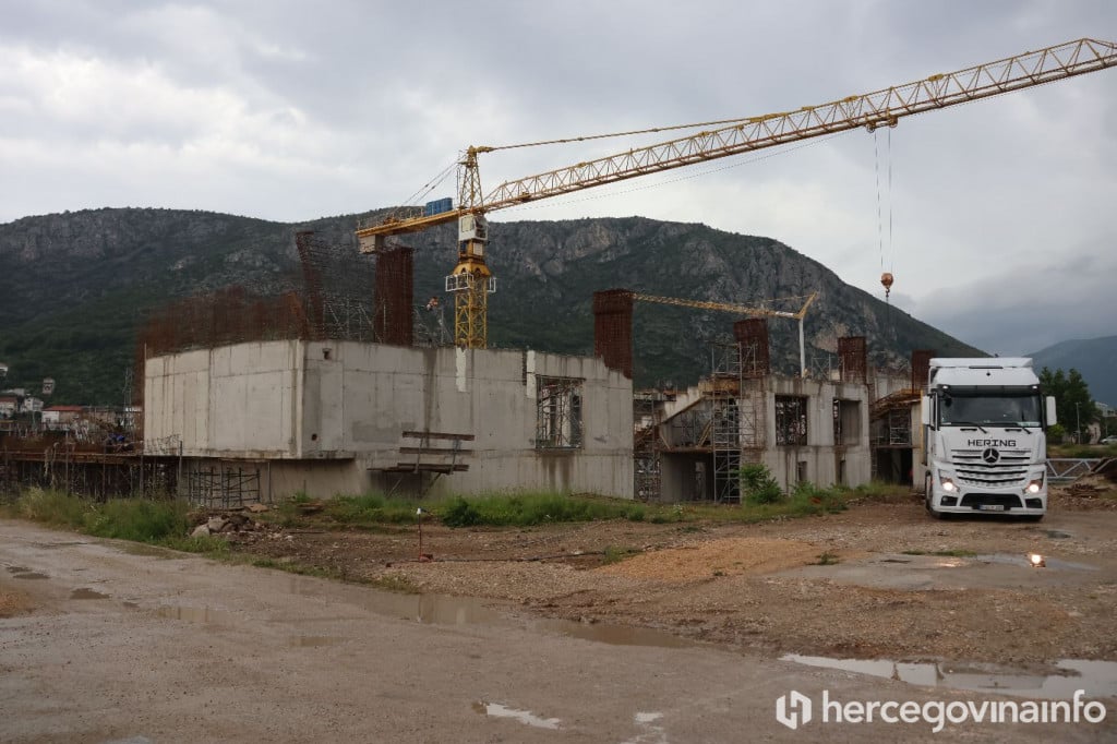 Bazen u Mostaru gradnja