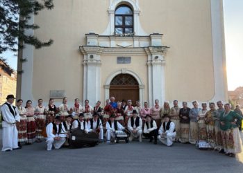 Najave − Bogatstvo tradicije iz različitih krajeva  Hrvatske: Folklorna smotra 'Na Neretvu misečina pala' na Stradunu