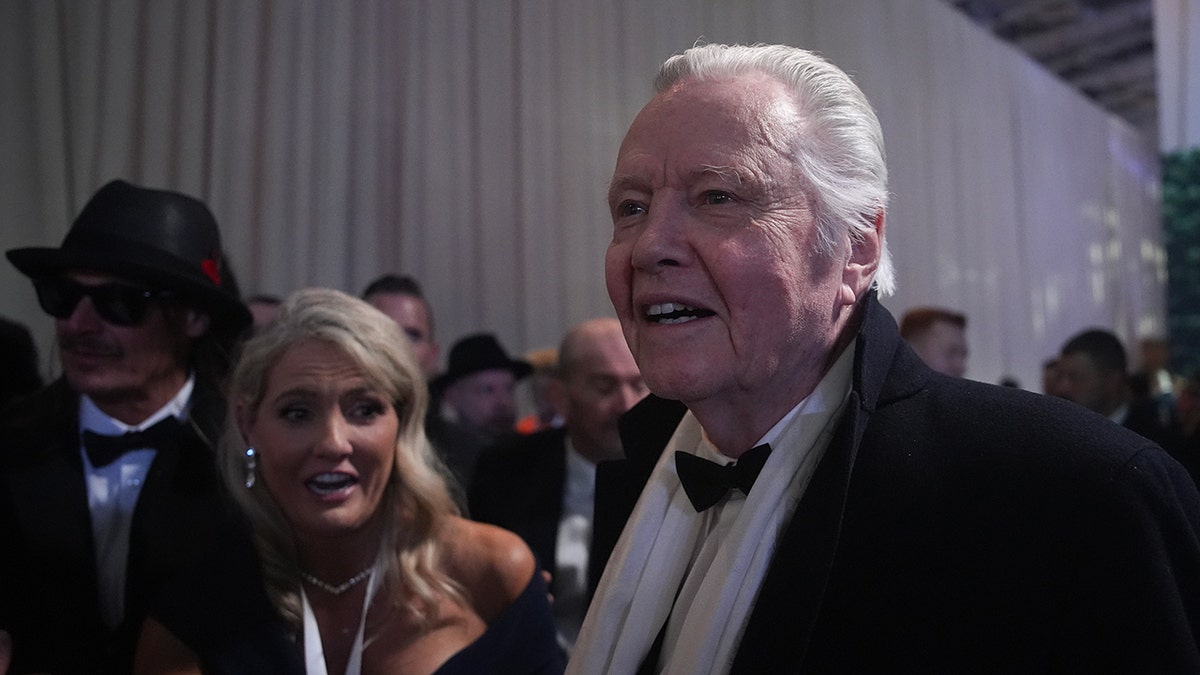Jon Voight na Trumpu ulaznu loptu