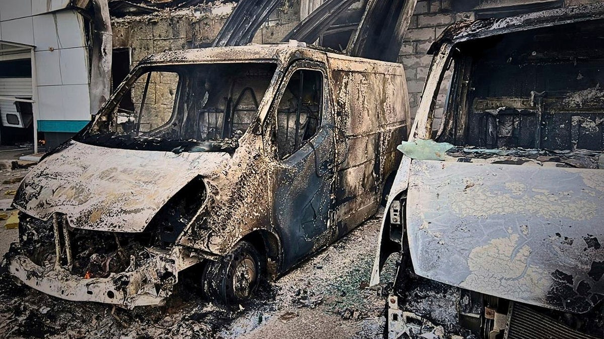 Vozila oštećena u napadu Rusije