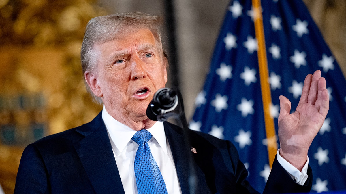 Donald Trump govoreći