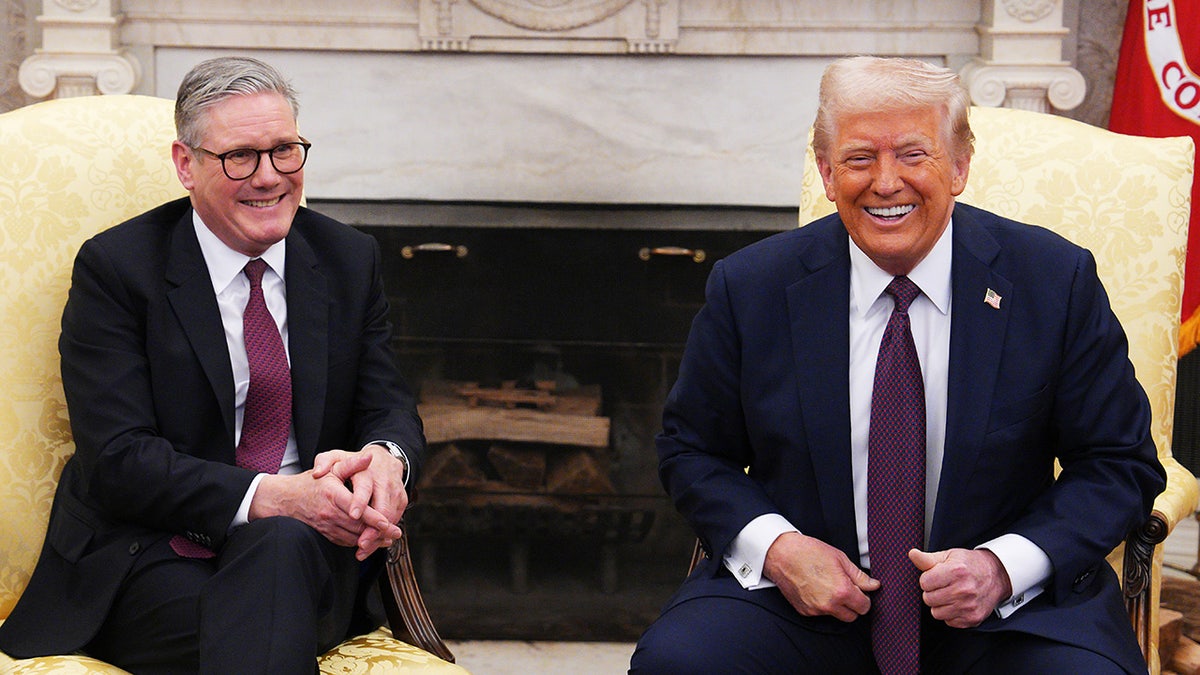 Trump i Velika Britanija Starmer