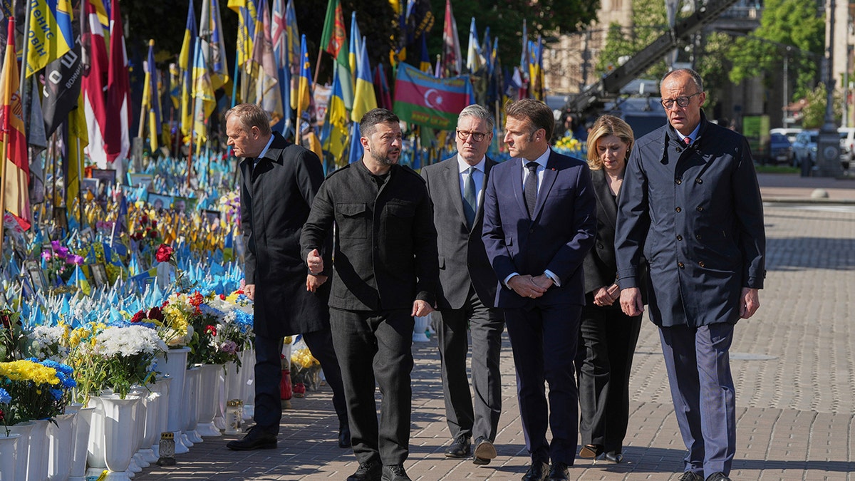Volodymyr Zelenskyy i europski čelnici hodaju na Trgu neovisnosti u Ukrajini