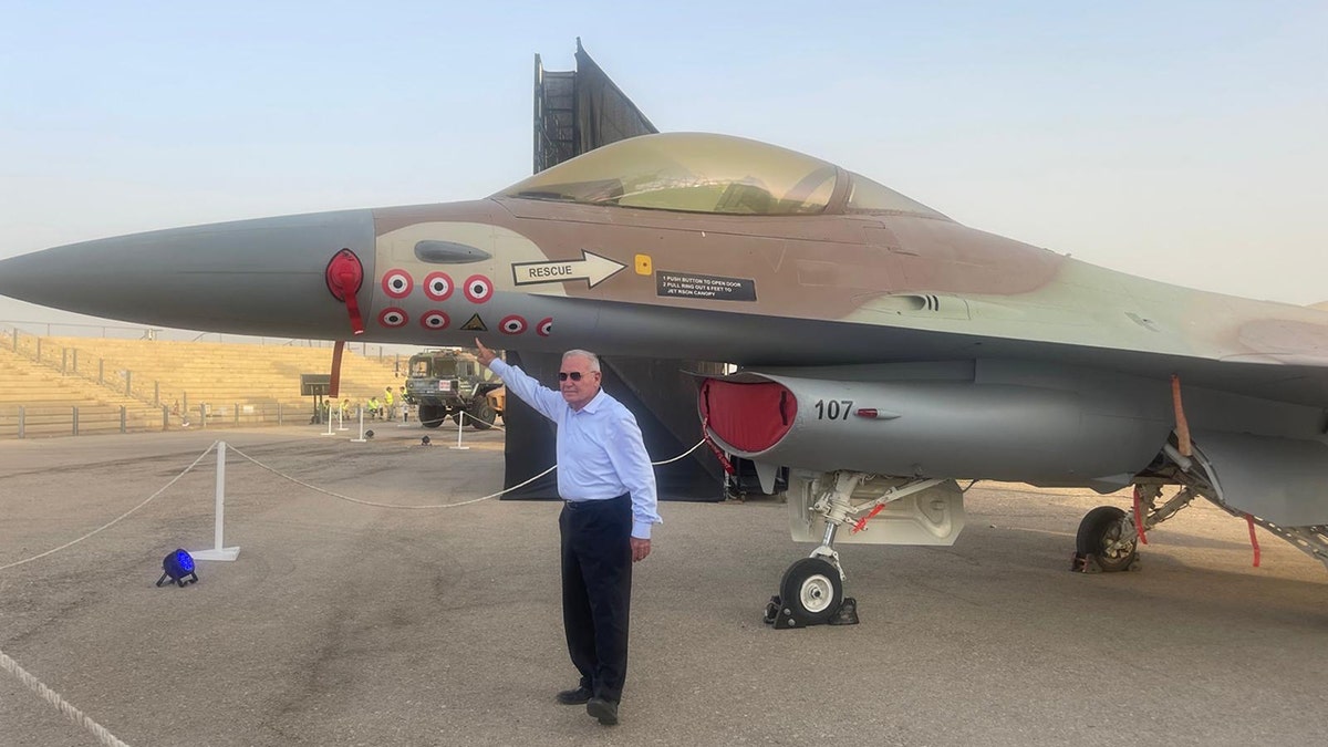 Amos Yadlin s Jet -om
