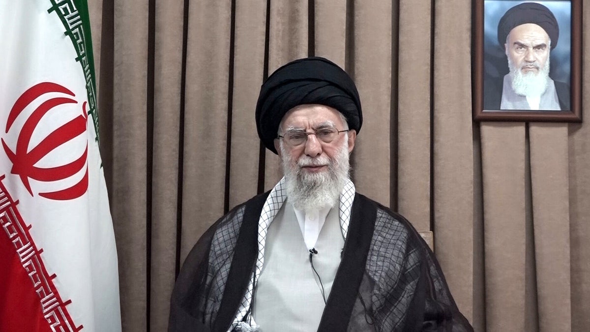 Iranski vrhovni vođa Ali Khamenei govori