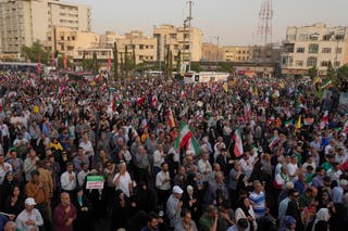 Iranski prosvjednici sudjeluju na mitingu protiv US i Anti-Izraela