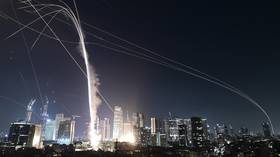 https://www.rt.com/news/619289-Israel-us-us-us-iran-Attack/iran pogađa Izrael s odmazdom: ažuriranja uživo