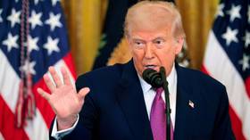 Trump upozorava Iran da nas napadne