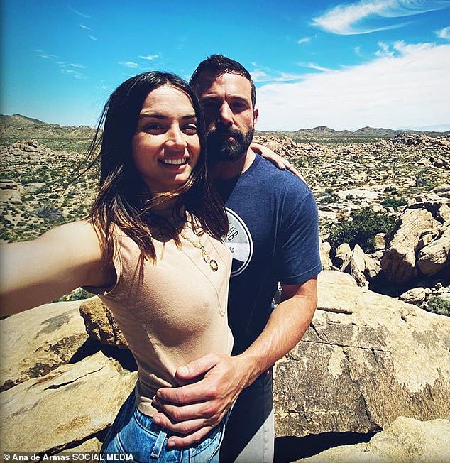 Ben je datirao de Armas od ožujka 2020. do siječnja 2021. i par se nije sramežljivo zaletio na njihovu romansu - za razliku od njezine veze s krstarenjem