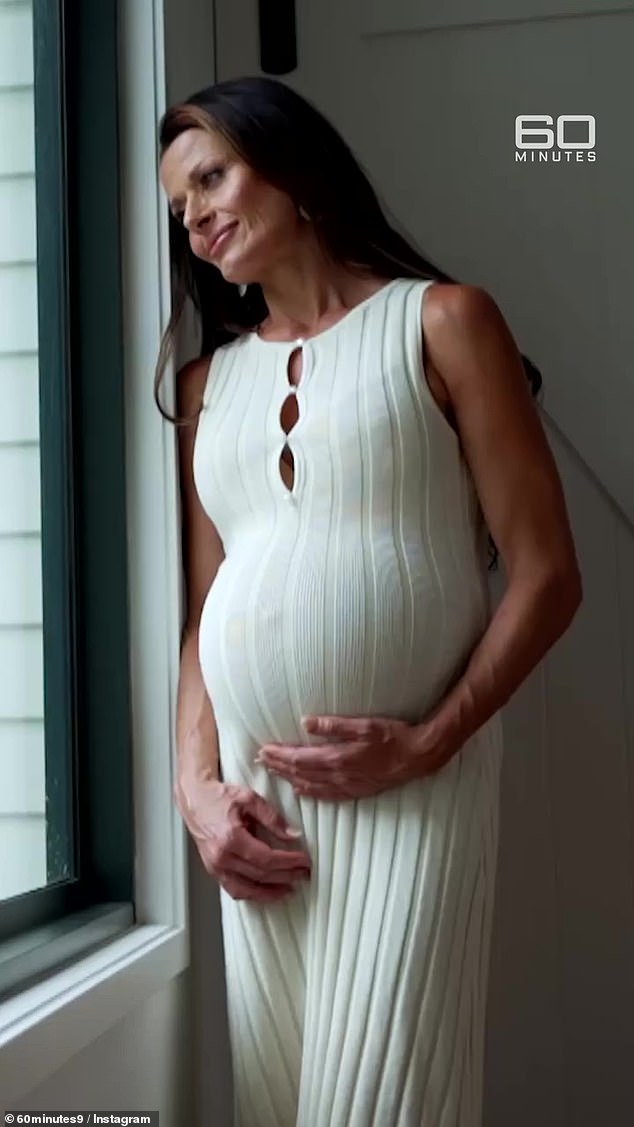 Glumica je nastavila: 'Ja sam na auto pilotu. Duboko sam u deliriju. U 3 ujutro ustao sam za čašu vode i odlučio da je vrijeme da pročistim spremnik za ribu i ispeče kolač, što sam i učinio '