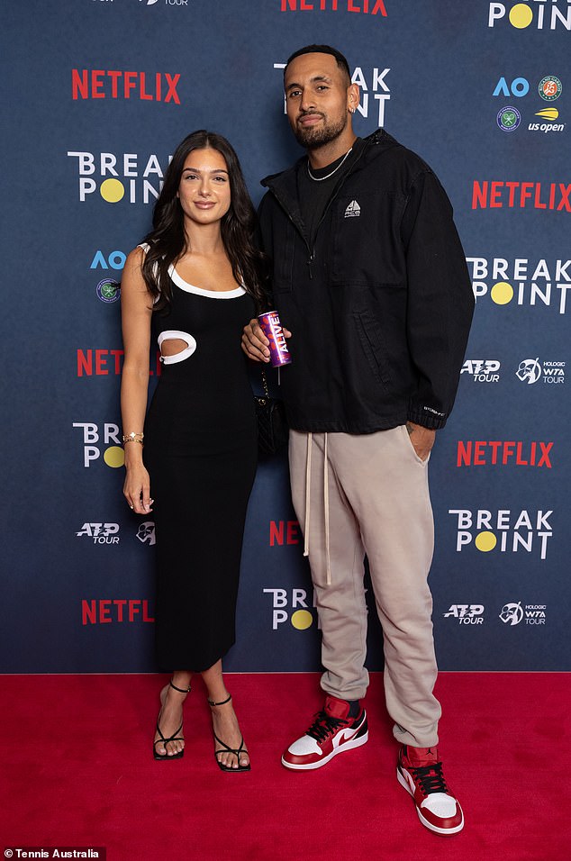 Prošlo je godinu dana da zaboravimo Kyrgiosa, koji se razdvojio s djevojkom Costeen Hatzi (na slici zajedno)