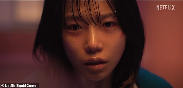 Obožavatelji lignji ostavili su 'Trpivanje i emocionalno uništena' nakon što je Netflix otkrio 'razorni' zaokret u trenerskoj prikolici sezone (na slici Seong Gi-hun kao Lee Jung-jae