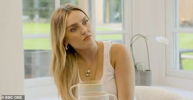 To dolazi nakon što se Perrie otvorila o svojoj stalnoj borbi s paničnom poremećajem, dok se pojavila na velikom vikendu Alison Hammond i podijelila nade da će u budućnosti rasti svoje obitelji u budućnosti