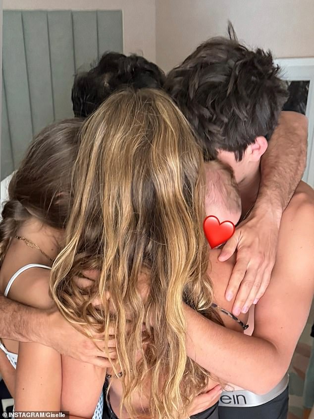 Brazilska zvijezda također dijeli sina Benjamina, 15 godina, kćer Vivian, 12, i Stepson Jack, 17, s bivšim suprugom Tomom Bradyjem