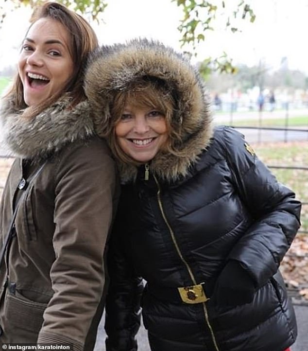 Tointonova operacija dolazi samo šest godina nakon što je majka Carol preminula nakon vlastite bitke s rakom jajnika