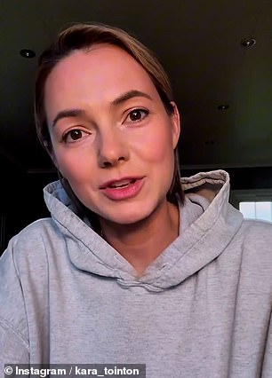 Bivša glumica EastEndersa u srijedu je izašla na Instagram kako bi podijelila emocionalni post u kojem je detaljno opisala njezinu odluku nakon što je 2018. godine izgubila majku od raka jajnika