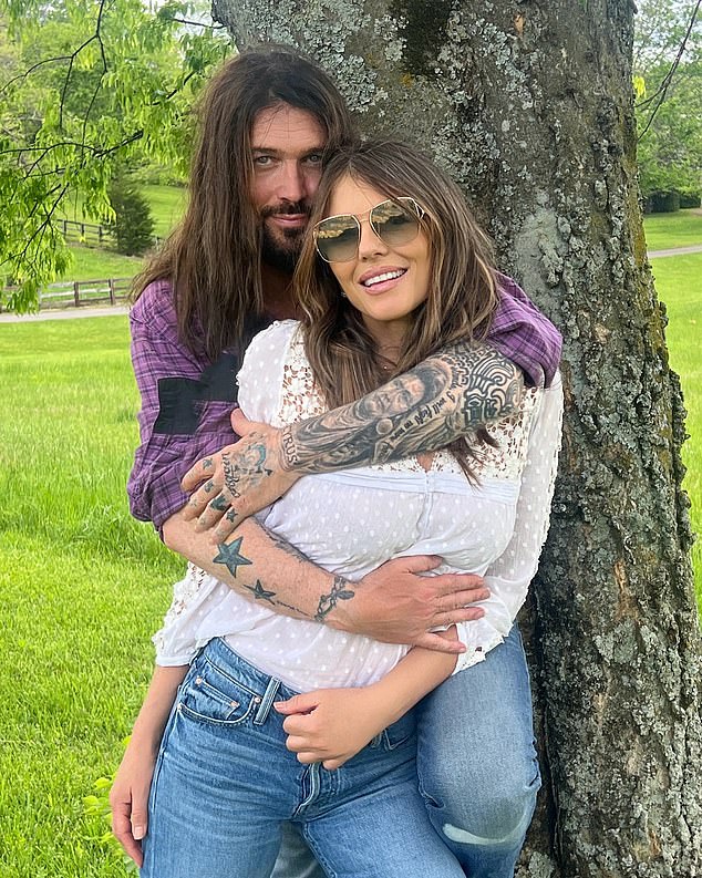 Još nije upoznala novu ljubav Billyja Raya, glumicu Elizabeth Hurley