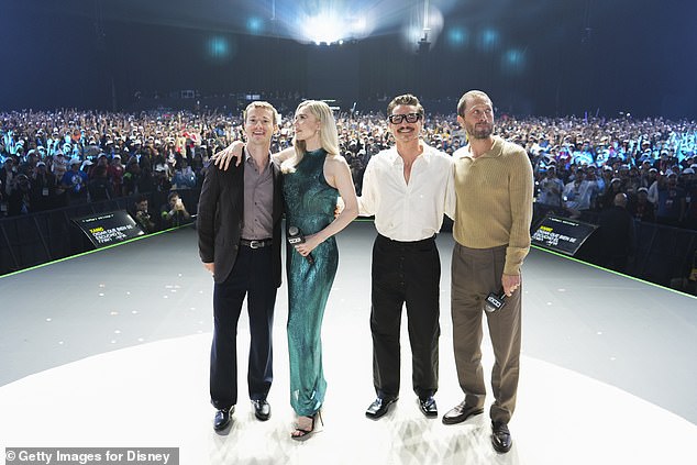 Pridružili su joj se Joseph Quinn, Pedro Pascal i Ebon Moss-Bachrach na 2025. CCXP Meksiko kako bi promovirali film