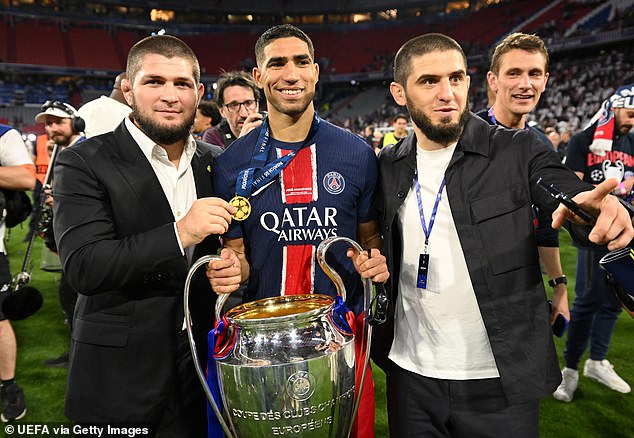 Nurmagomedov je gledao kako njegov voljeni PSG pobjeđuje Ligu prvaka zajedno s Islamom Mahachev