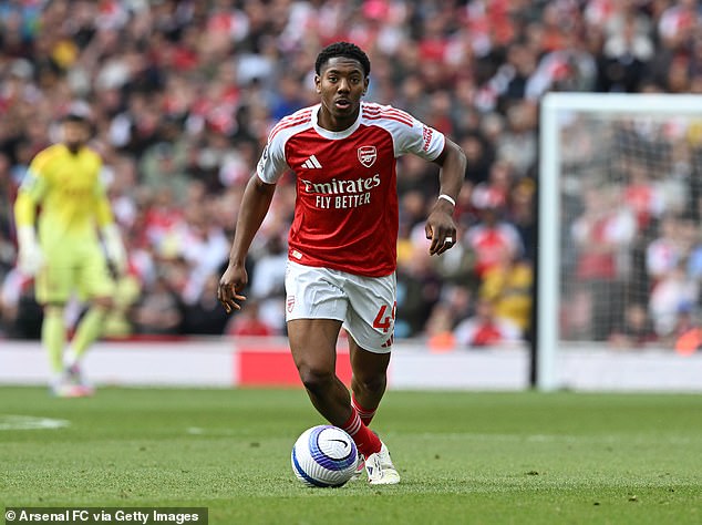 Lijevo leđa Lewis-Skelly predstavljena u 39 prvih timova za Arsenal tijekom sezone probijanja