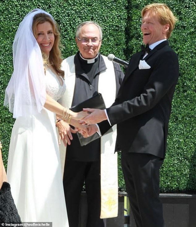 Jackov 34-godišnji sin Peter Wagner-čija je majka Jackova bivša supruga Kristina Wagner-bila je tamo, kao i Michelleina 20-godišnja kći Ornella. Melrose Place Costar Josie Bissett, napisala je u odjeljku s komentarima: '❤️❤️❤️ CongRatulations !!!!! ❤️❤️❤️'