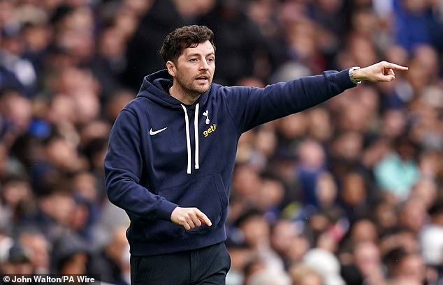 Mason je imao dvije kratke čarolije kao Tottenhamov privremeni menadžer ¿2021. godine, a zatim opet 2023