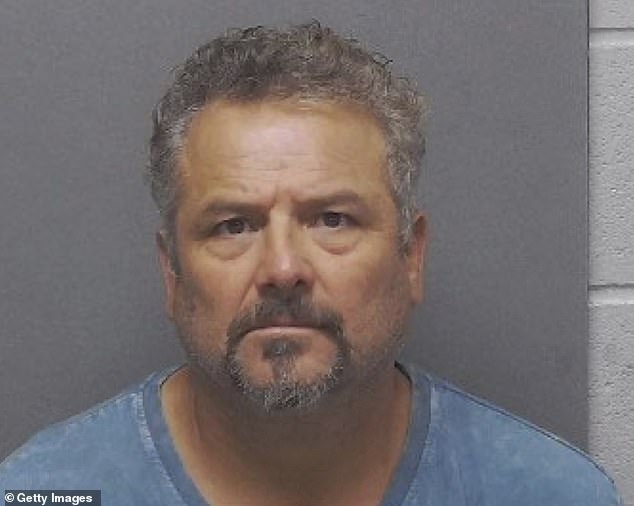 Čovjek po imenu Sigfredo Ceja Alvarez rezerviran je u vezi sa sumnjom na ubojstvo, rekao je šerif ureda okruga Bexar