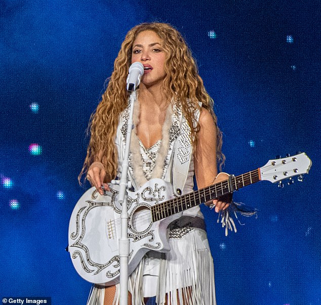 Obožavatelji na mreži nisu ljubazno odveli u otkaze, s mnogim poplavnim Instagram računom Shakira s bijesnim komentarima