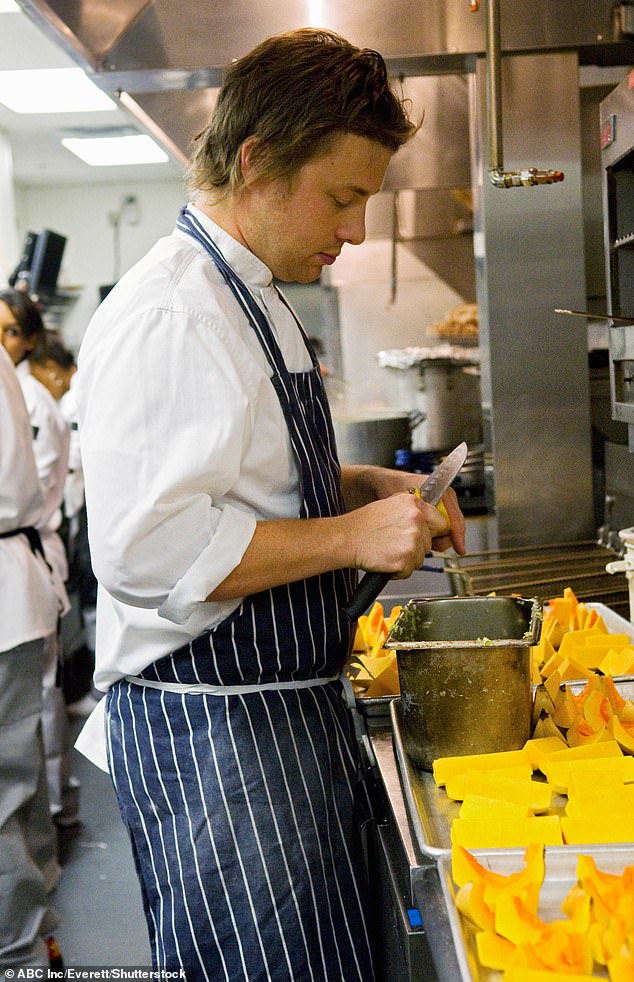 Osvrćući se na svoju karijeru, rekao je Radio Timesu: 'Bio sam jedan od sretnika. Da nisam kuhao, tko zna gdje bih završio '(na slici 2010.)