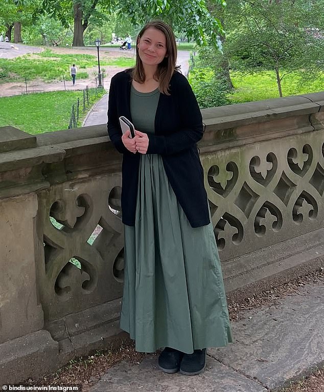 Adil Cader, utemeljitelj vanjskih poslova Talking, rekao je da je Bindi bio u velikoj boli kada ju je intervjuirao prije leta za Vegas