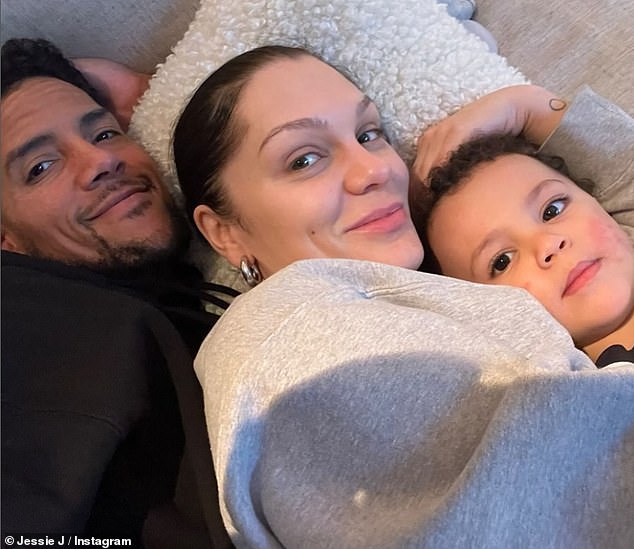 Jessie je mama sinu Skyu, dvoje - na slici s dugogodišnjim dečkom, košarkaškom zvijezdom Chanan Colman