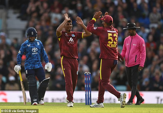 Brook je ugodan u svojoj koži. Morali biste biti kapetan sa Stokesom u timu