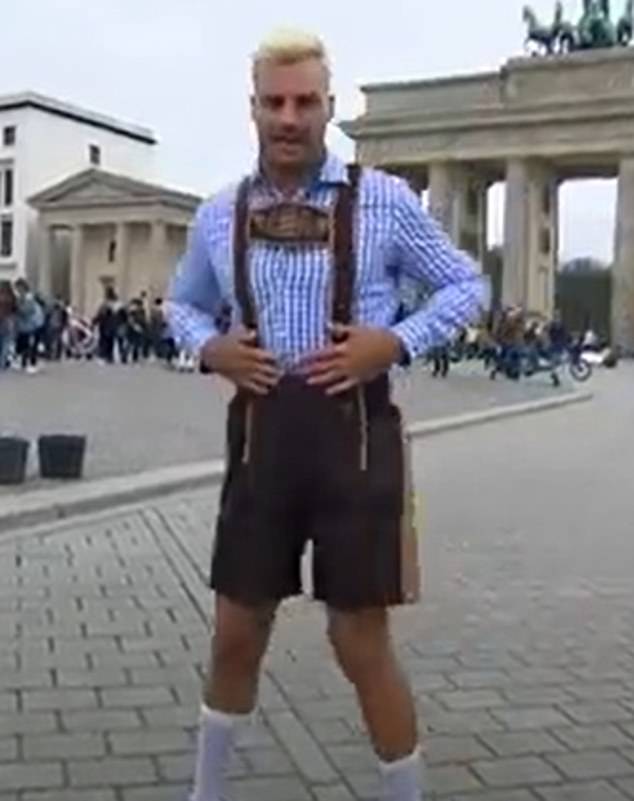 Govoreći na Triple M Doručak s Beauom i Woodsyjem u četvrtak, Ryan je postavio scenu (u Njemačkoj je prikazan 2015.)