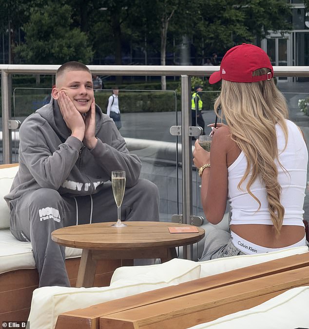 Freddy je rekao da traži liječenje nakon što je pronašao 'nekoga koga želi upoznati' samo nekoliko dana nakon što je njegov prvi sastanak s kontroverznim utjecajem Tasha Newcombe, 22 (na slici)