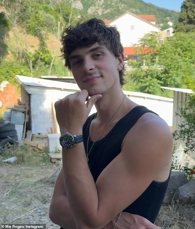Nije jasno kada su se točno Mia i Henry počeli družiti, ali on ju je debitirao na svojim društvenim medijima već u listopadu prošle godine