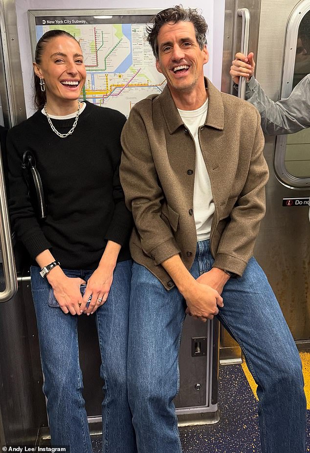 Funnyman, 43, i Rebecca (35), bili su u Velikoj Appleu kako bi posjetili Andy's Aussie tematiziranu Manhattan Pub, Old Mates