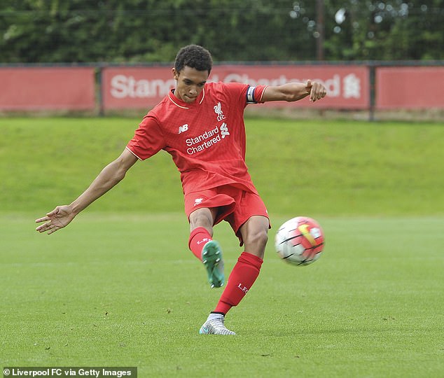 U Liverpoolu je Elias igrao ključnu ulogu u razvoju Trent Alexander-Arnolda (na slici)