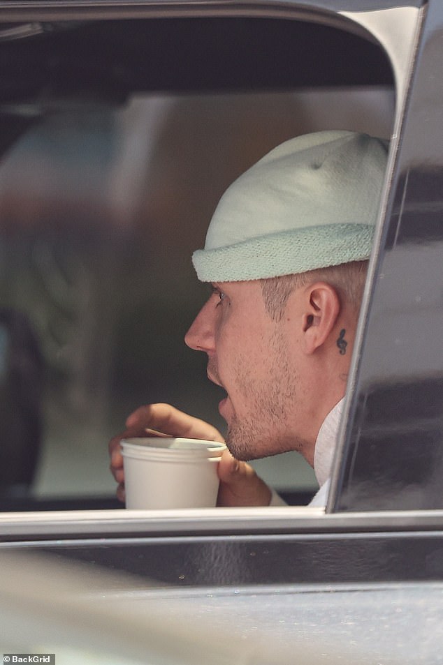 Justin Bieber je sam u subotu ujutro primijećen na kavi
