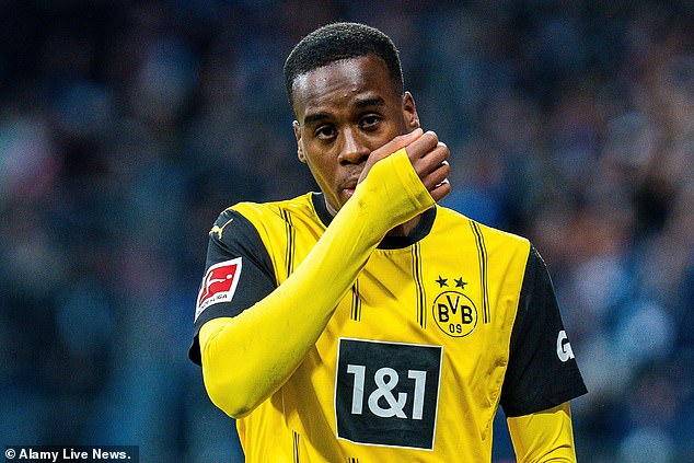 Bluesi trenutno također postižu ugovor o potpisivanju Jamieja Gittensa iz Borussia Dortmund