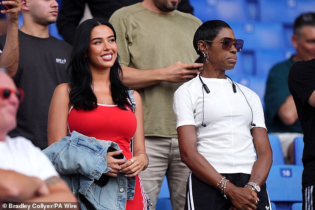 Djevojka Jude Bellingham primijećena je na tribinama u subotu zajedno sa svojom majkom