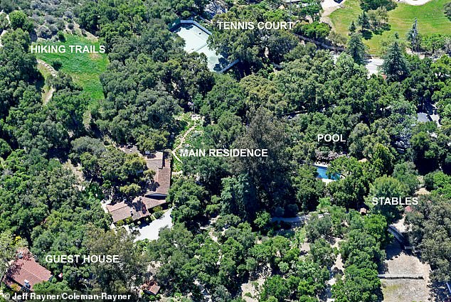 Složeni seleck povukao se od Crooner Dean Martin 1988. godine i ima oko 1500 stabala i niz drugih zelenila