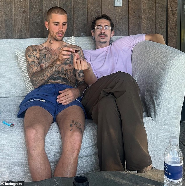 Bieber je nagovijestio da puši marihuanu