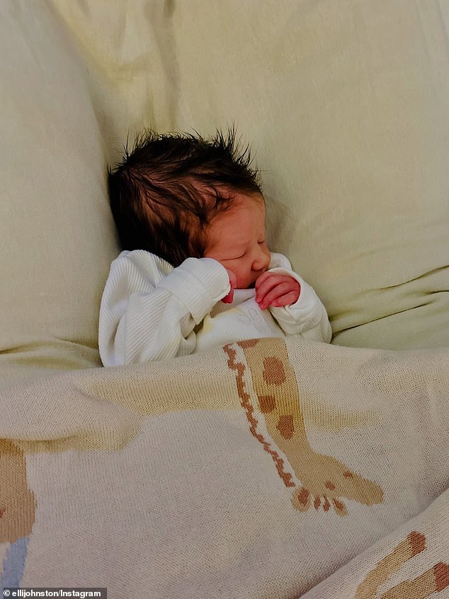 'Hunter Hillen, 9.6.25, naš sin je savršen