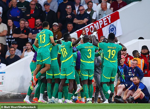 Senegal je ponestalo zasluženih 3-1 pobjednika na gradskom terenu nakon što je izložio slabe bodove Engleske