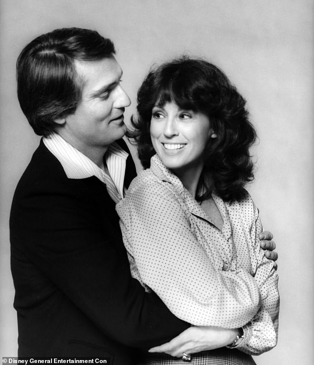 Između 1978. i 1986. započeo je svoju ulogu dr. Ricka Webbera iz originatora Michaela Gregoryja u Općoj bolnici (viđen sa suprugom na ekranu Lesley Webber kojeg je glumila Denise Alexander)