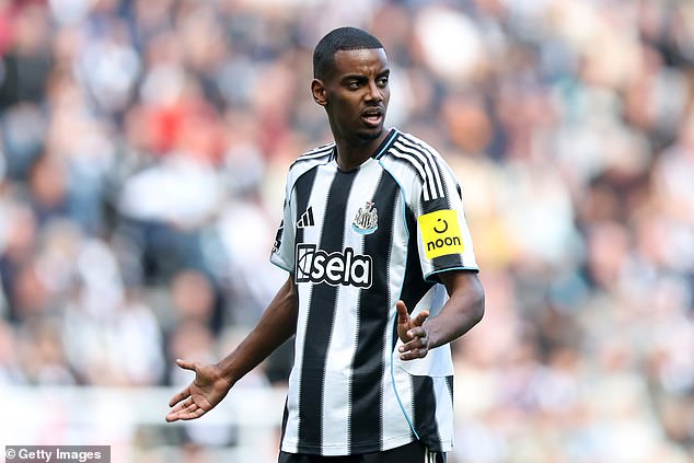Crveni su i dalje povezani s Newcastleovim Aleksandrom Isak, iako će ugovor za napadača Magpiesa biti skup