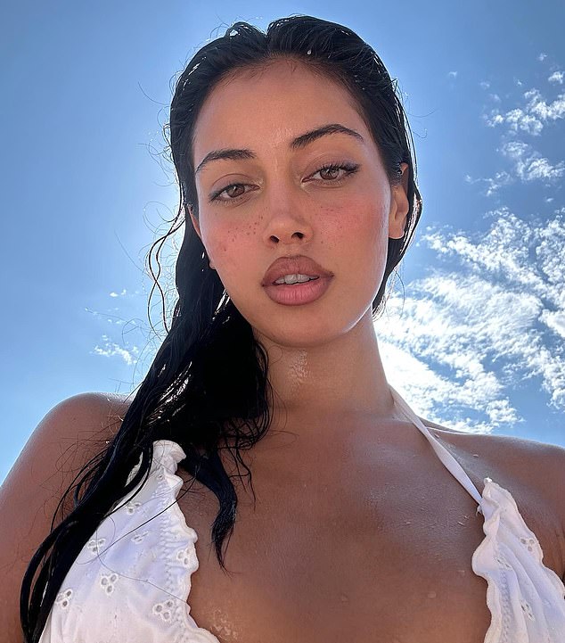 Model, koji je jednom bio na naslovnici Sports Illustrated, uklonio je sve slike s Alli sa svojih društvenih medija nakon što je otišao u nekadašnju England International